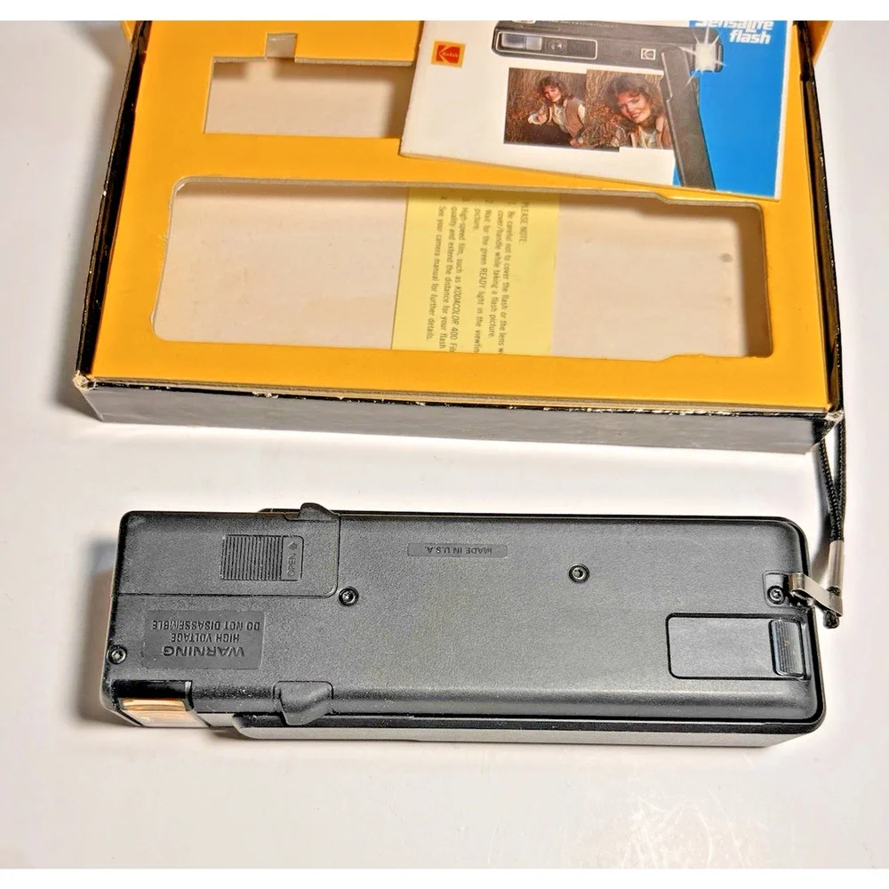 Kodak Tele-Ektralite 600 110 Film Camera Sensalite Flash w/ Box & Manual Untest